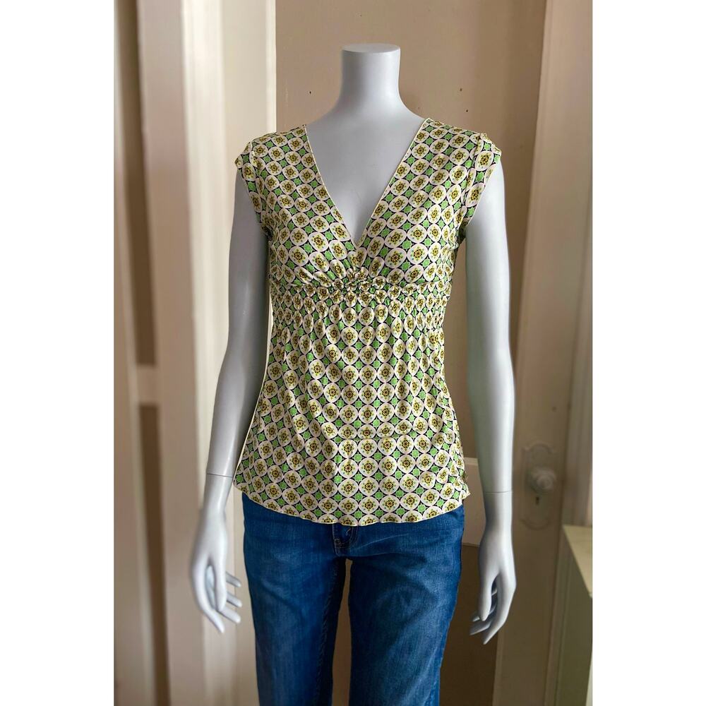 EXPRESS  Green/White Retro Style V-neck Cap Sleeve Top sz S